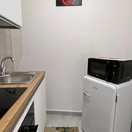 Appartement Number 8 Naples