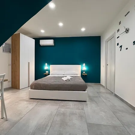 Appartement Number 8 *