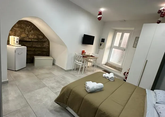 Number 8 * Napoli